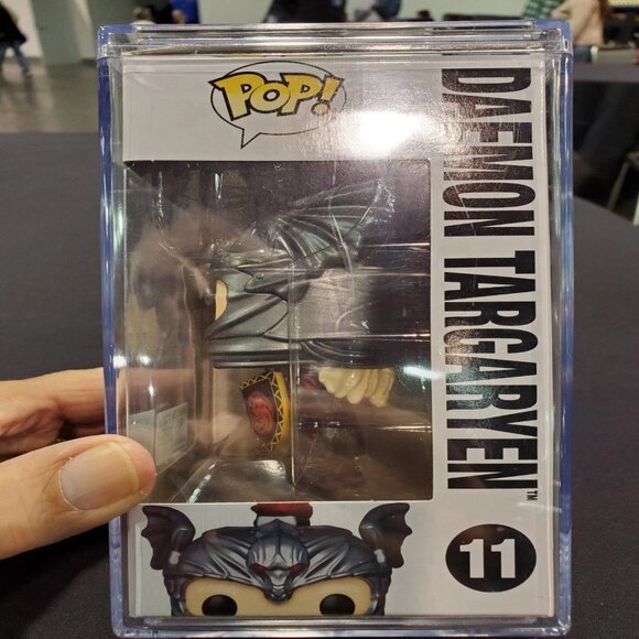 2025 WONDERCON FUNKO POP DAEMON TARGARYEN HOUSE OF DRAGON w OFFICIAL CON STICKER - Picture 3 of 5